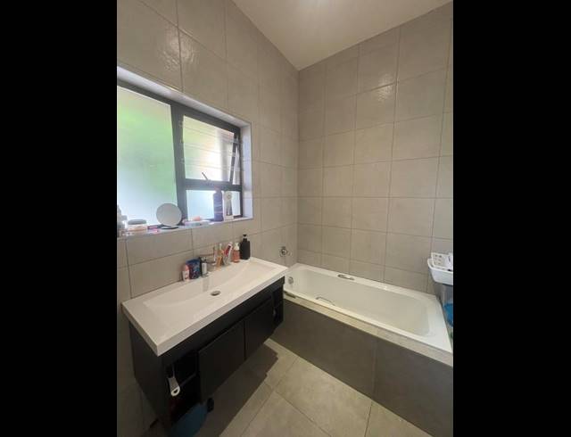2 BEDROOM PROPERTY TO RENT IN GLENHAZEL